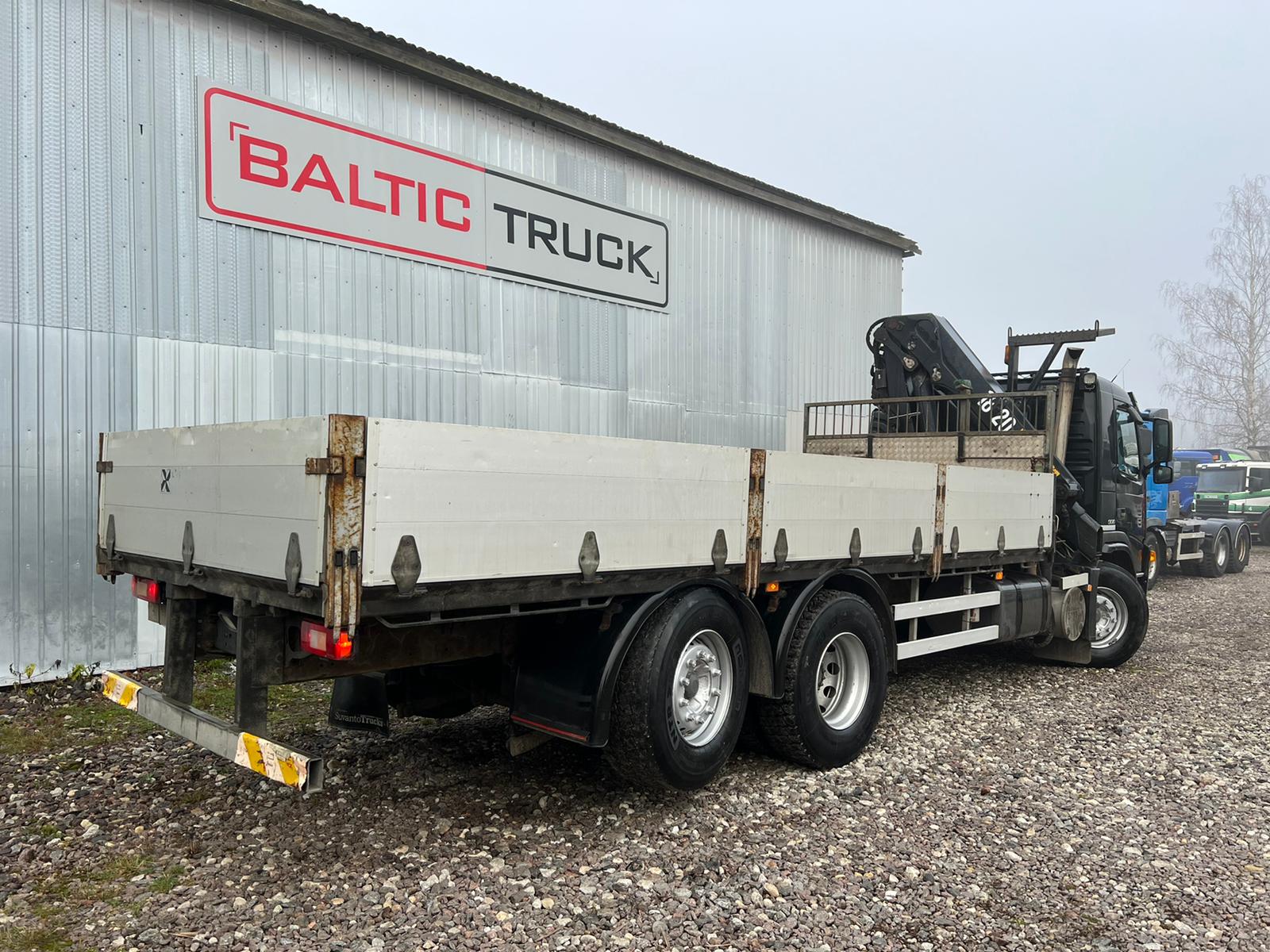 VOLVO FM9 300, 2002, 6×2 HIAB CRANE