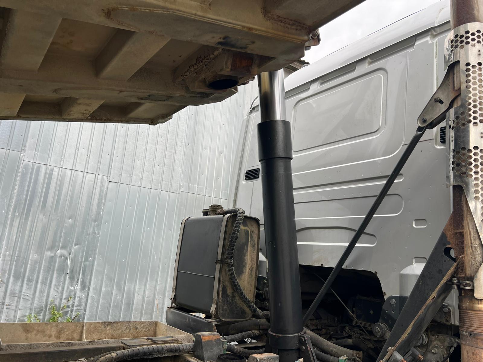 SCANIA R480, 8×4, 2008 year TIPPER TRUCK